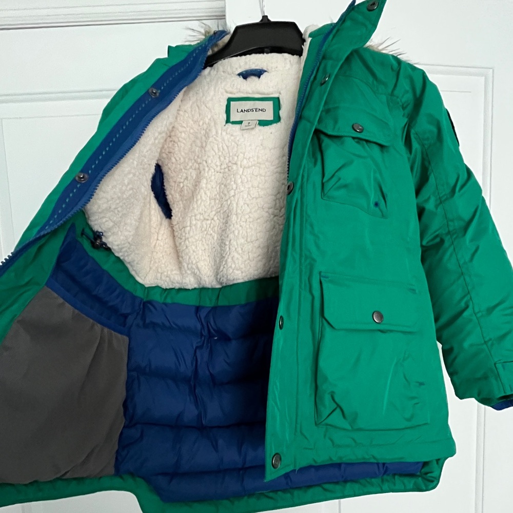 Lands End kids Expedition down parka size S. Worn twice—in excellent condition